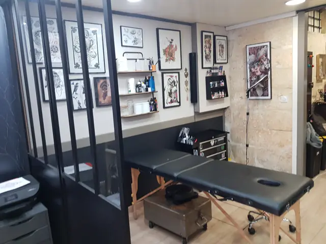 Poste de tatouage